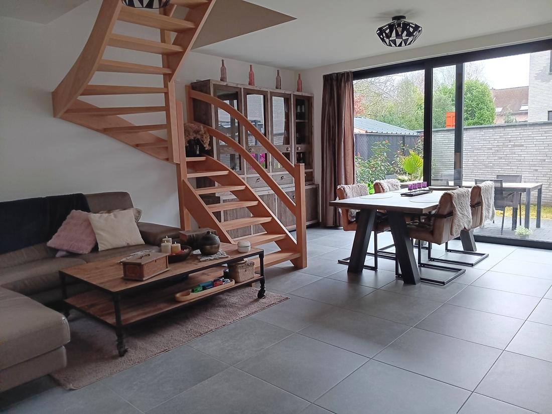 Moderne, zonnige en trendy BEN- woning met 4 slpk en tuin - foto 1