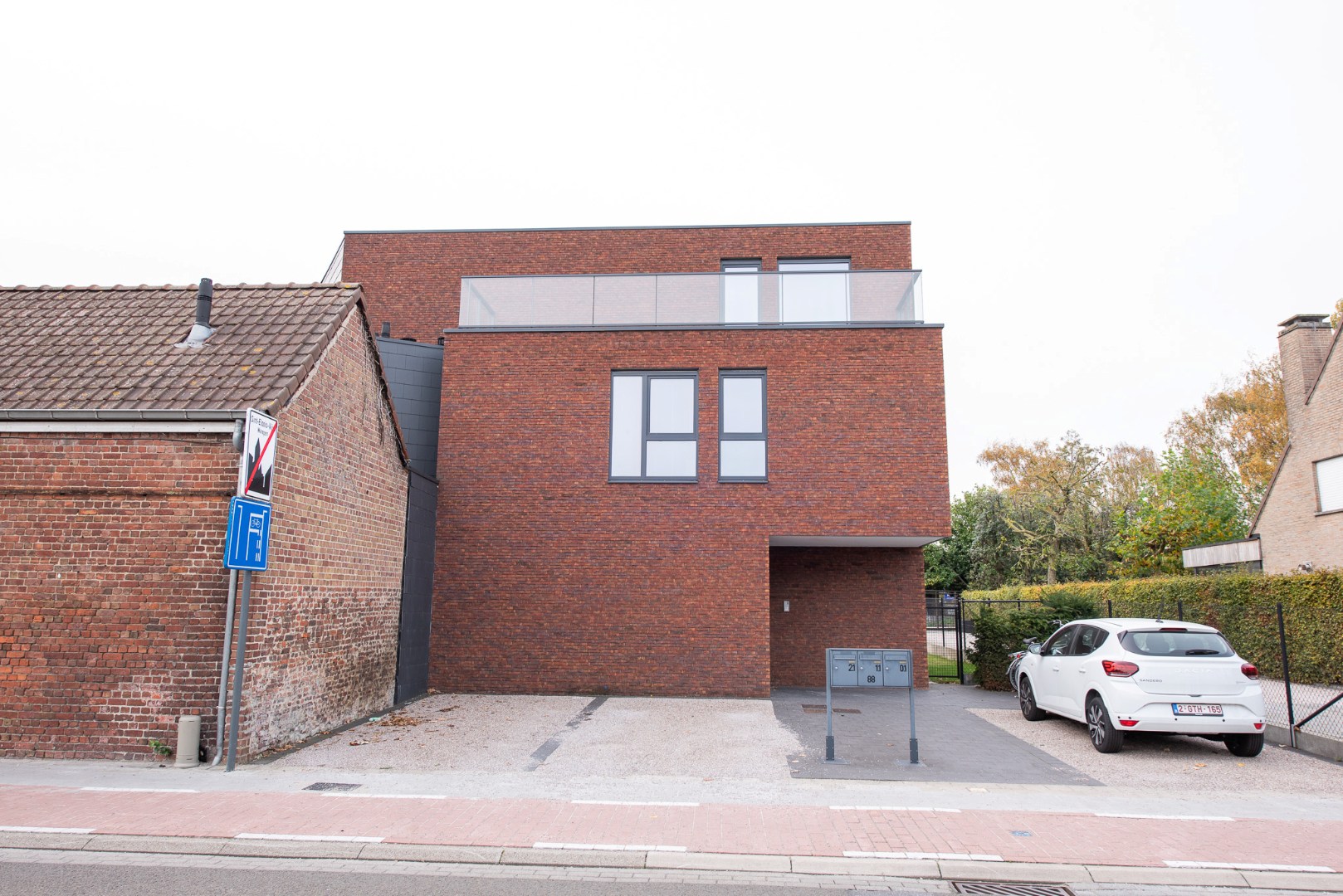 Apartment for rent in Sint-Eloois-Vijve with 2 bedrooms - photo 1