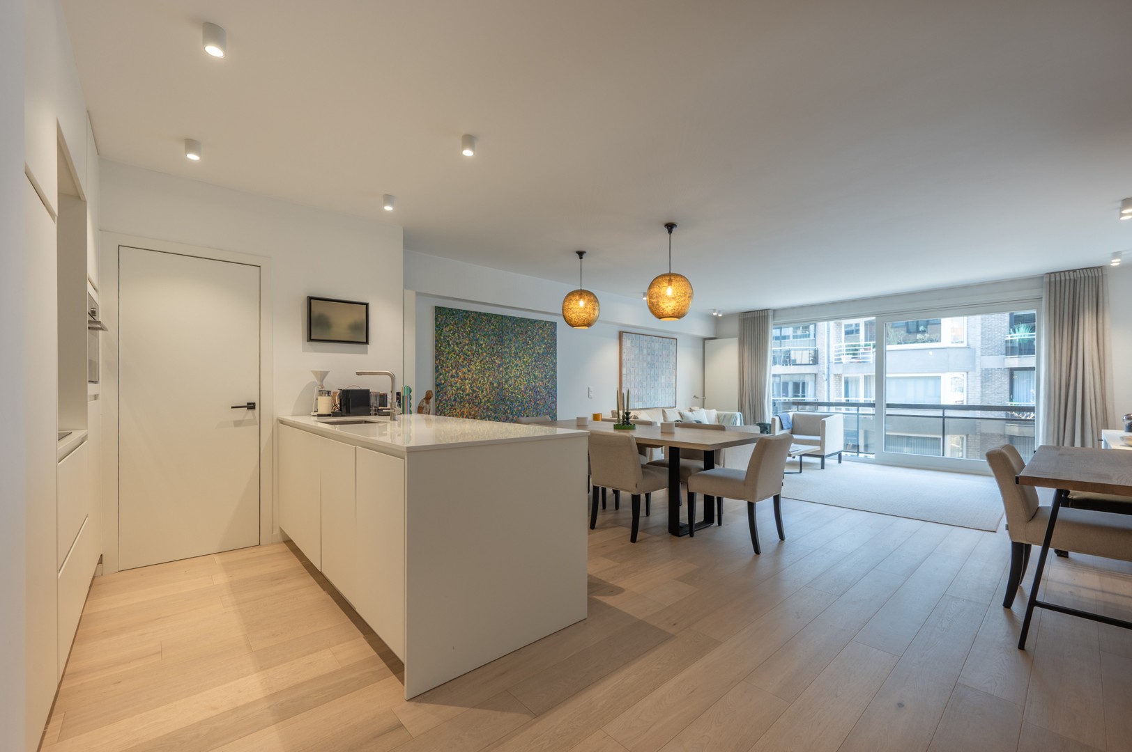 Beautiful and spacious apartment in the centre of Knokke with 3 bedrooms - photo 4