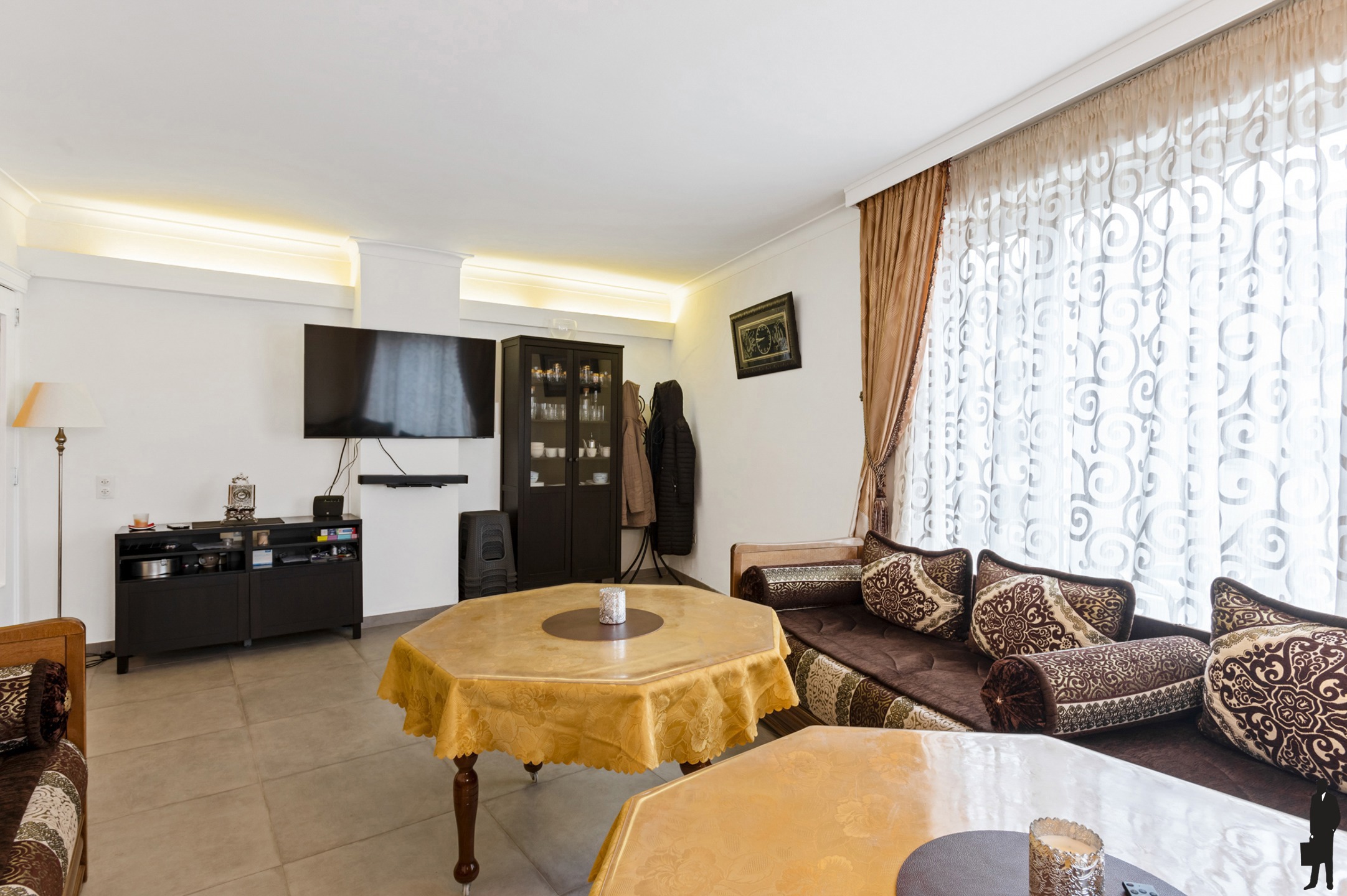 Gezellig appartement met drie slaapkamers - foto 4