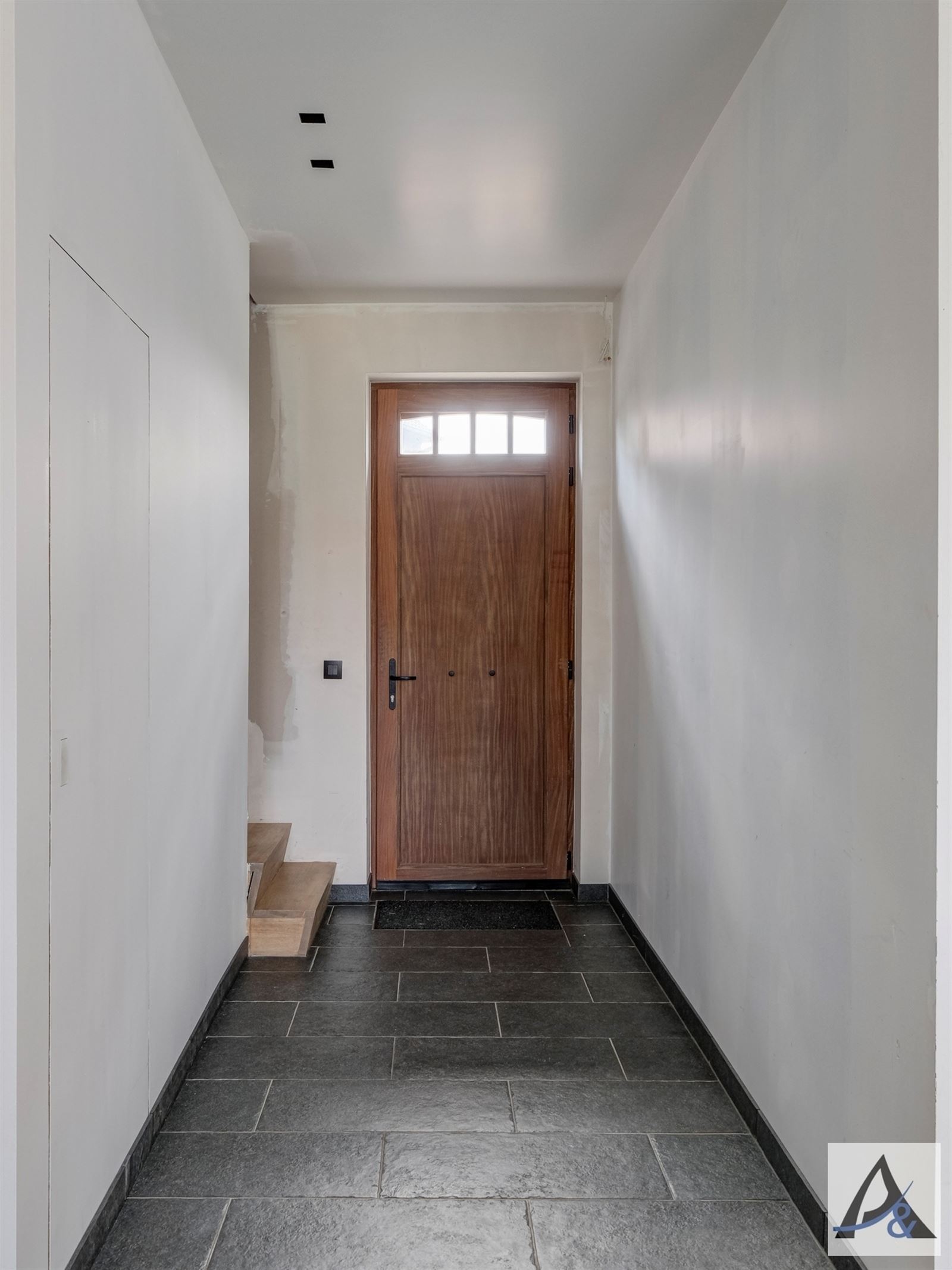 Totaal gerenoveerde, instapklare gezinswoning te koop in het hart van Munsterbilzen! - foto 4