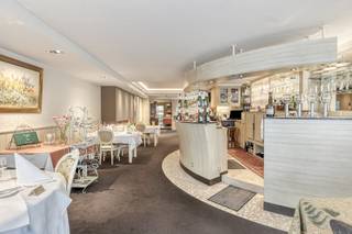 Horecapand La Tulipe op topligging in Leopoldlaan 81 in Middelkerke naast het nieuwe casino en de zeedijk.De zaak wordt momenteel succesvol...