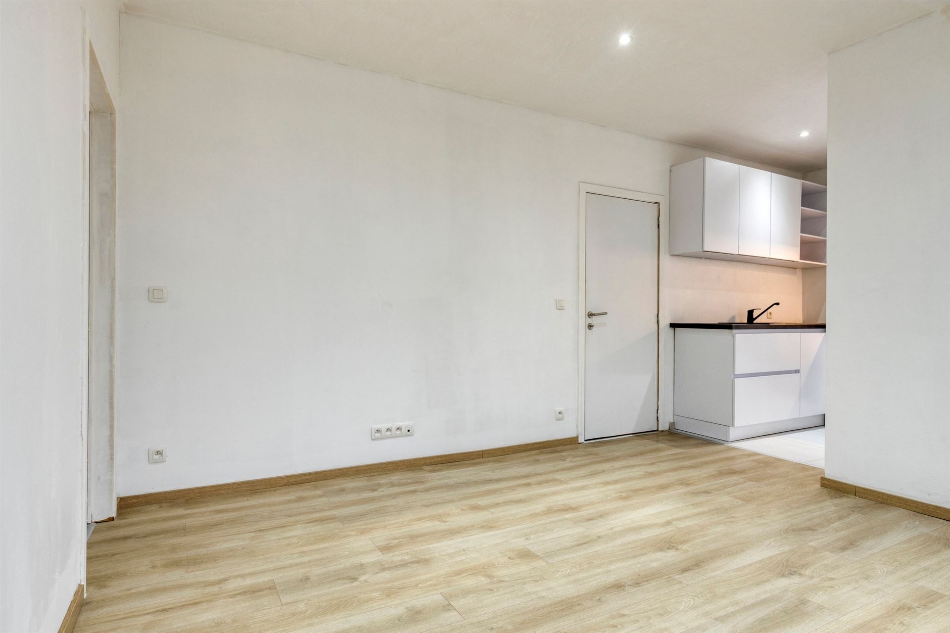 Apartment for sale in Deurne with 1 bedroom - photo 2