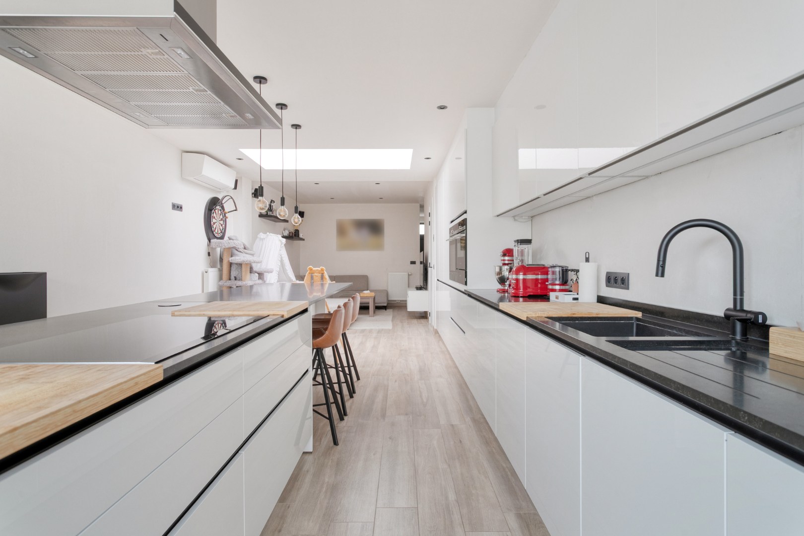 Gerenoveerde woning te koop in Heule met EPC A, conforme elektriciteit en ruime slaapkamers. - foto 5