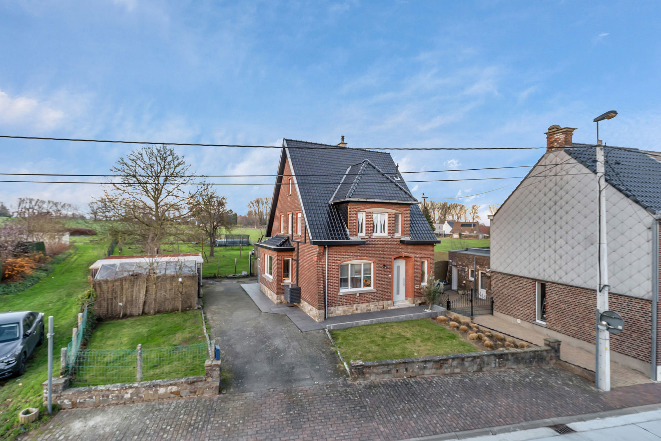 Energiezuinige woning met grote tuin en zonnepanelen - foto 3