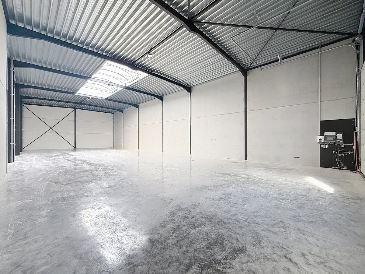 Magazijn te huur in nieuwbouwproject Bazuin te Roeselare - foto 3