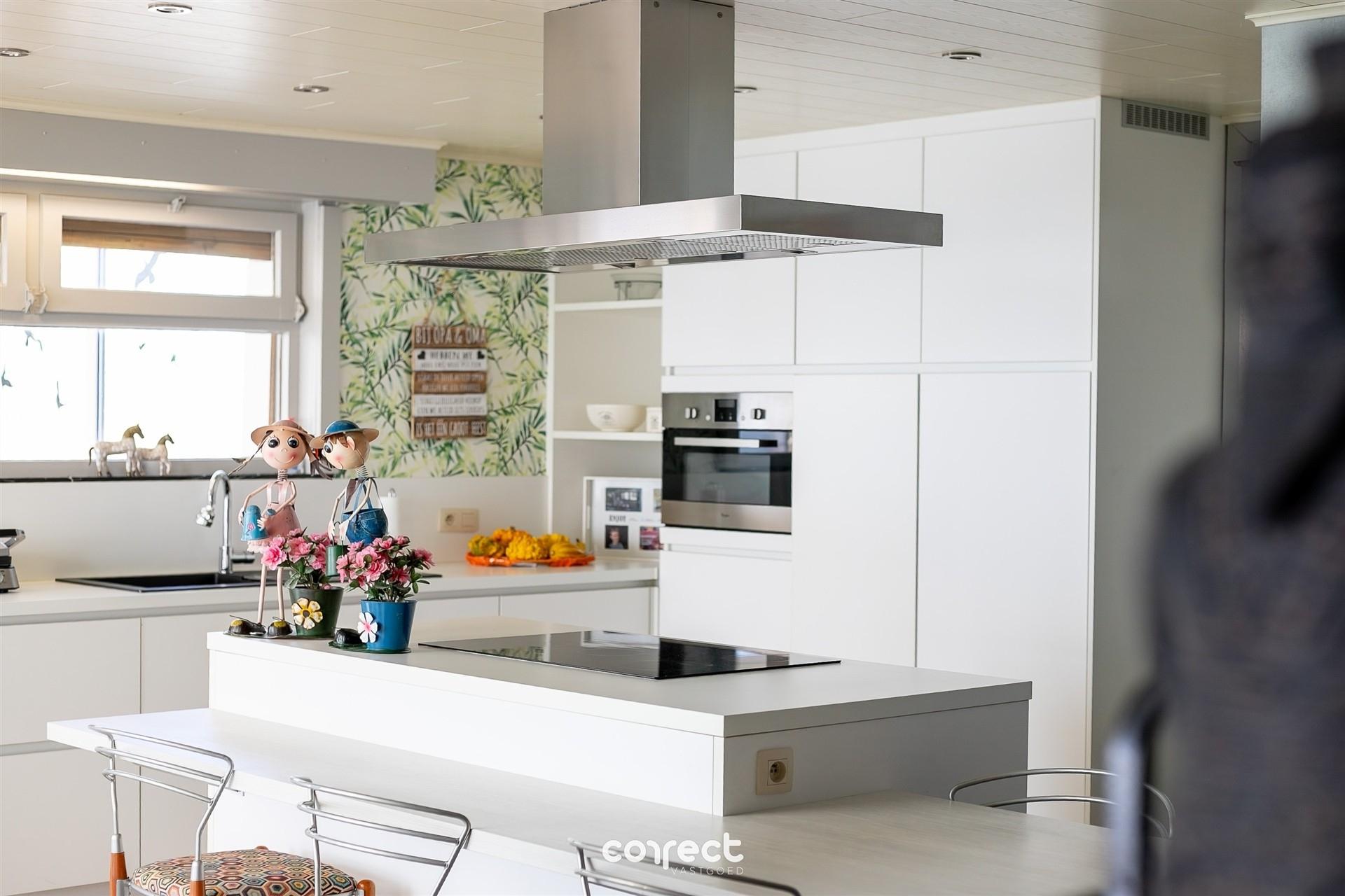 Karaktervolle alleenstaande woning met loods op 1.046 m² – wonen met ruimte en mogelijkheden in Beerst. - foto 4