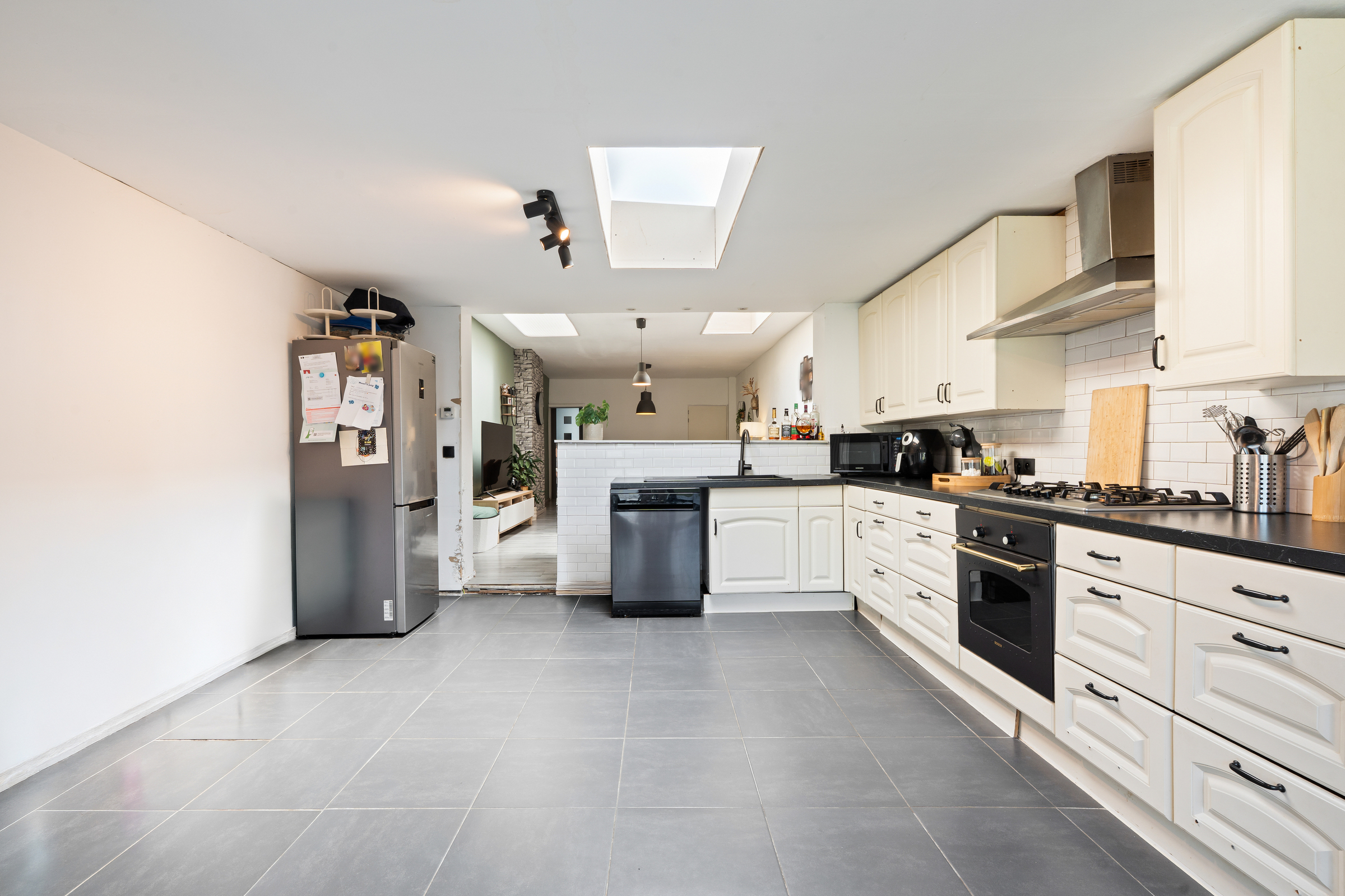 Ruime woning met garage en renovatiepotentieel - foto 5