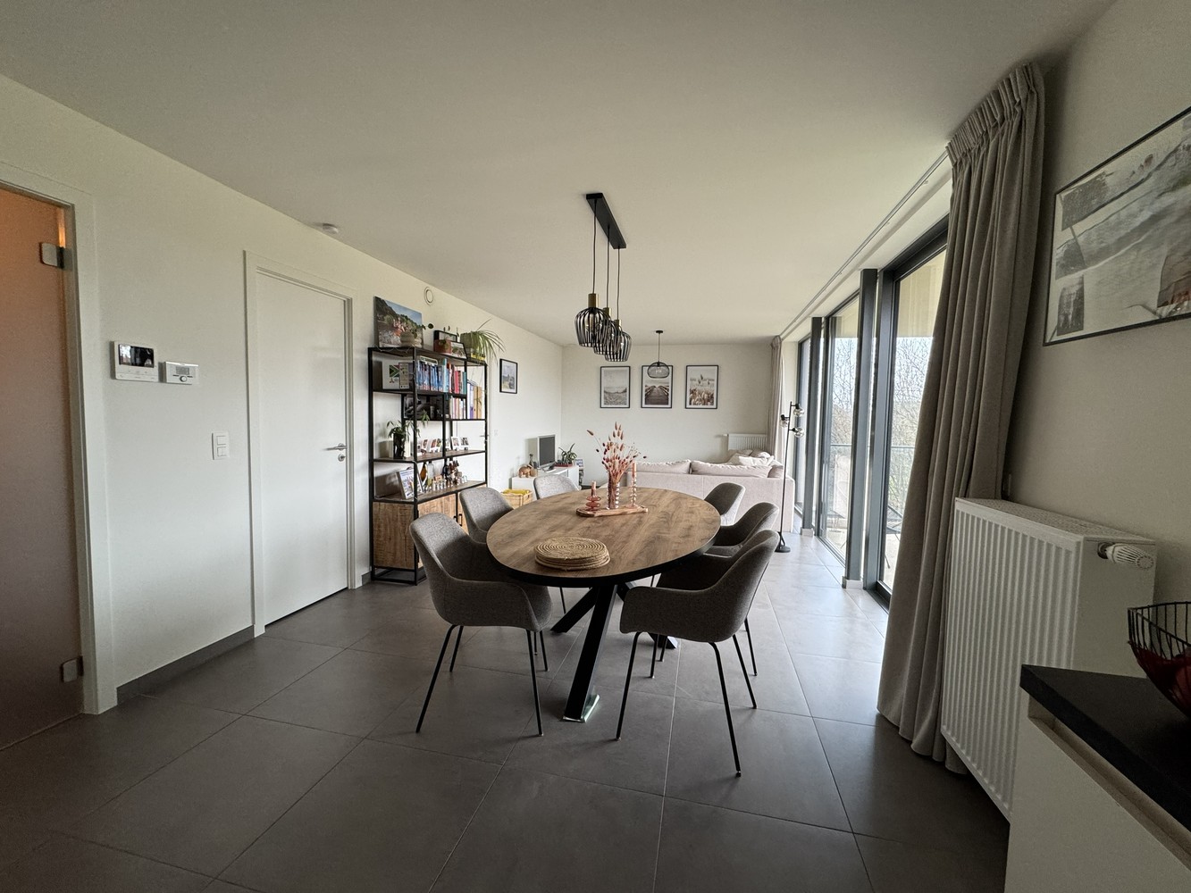 Recent 1-slaapkamerappartement met autostaanplaats - photo 3