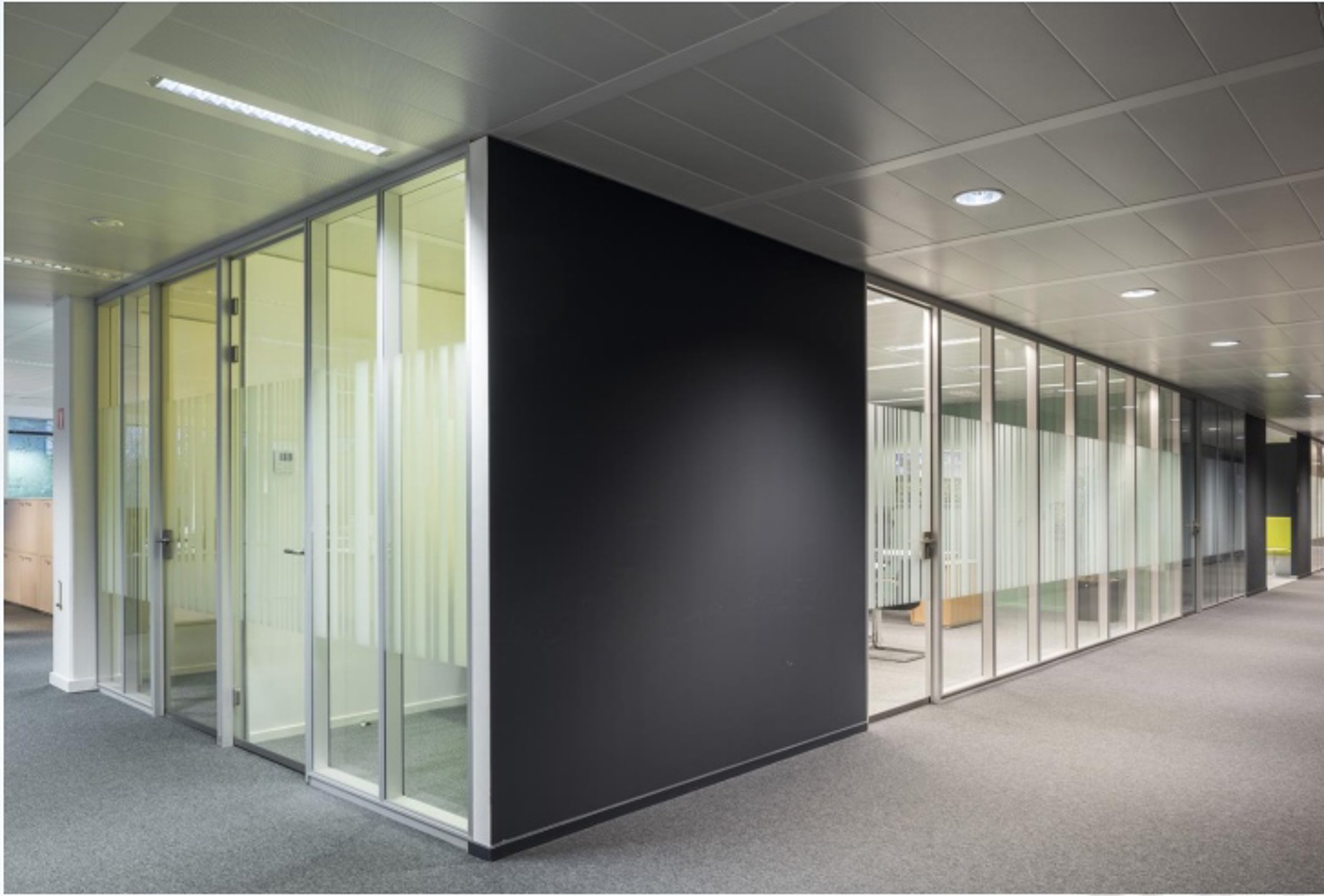 Kantoor 310m² te huur op het 1ste verdiep - foto 4