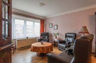 Ruim, twee slaapkamer appartement! Voorzien van ruime leefruimte, een leuk terras en een garagebox.