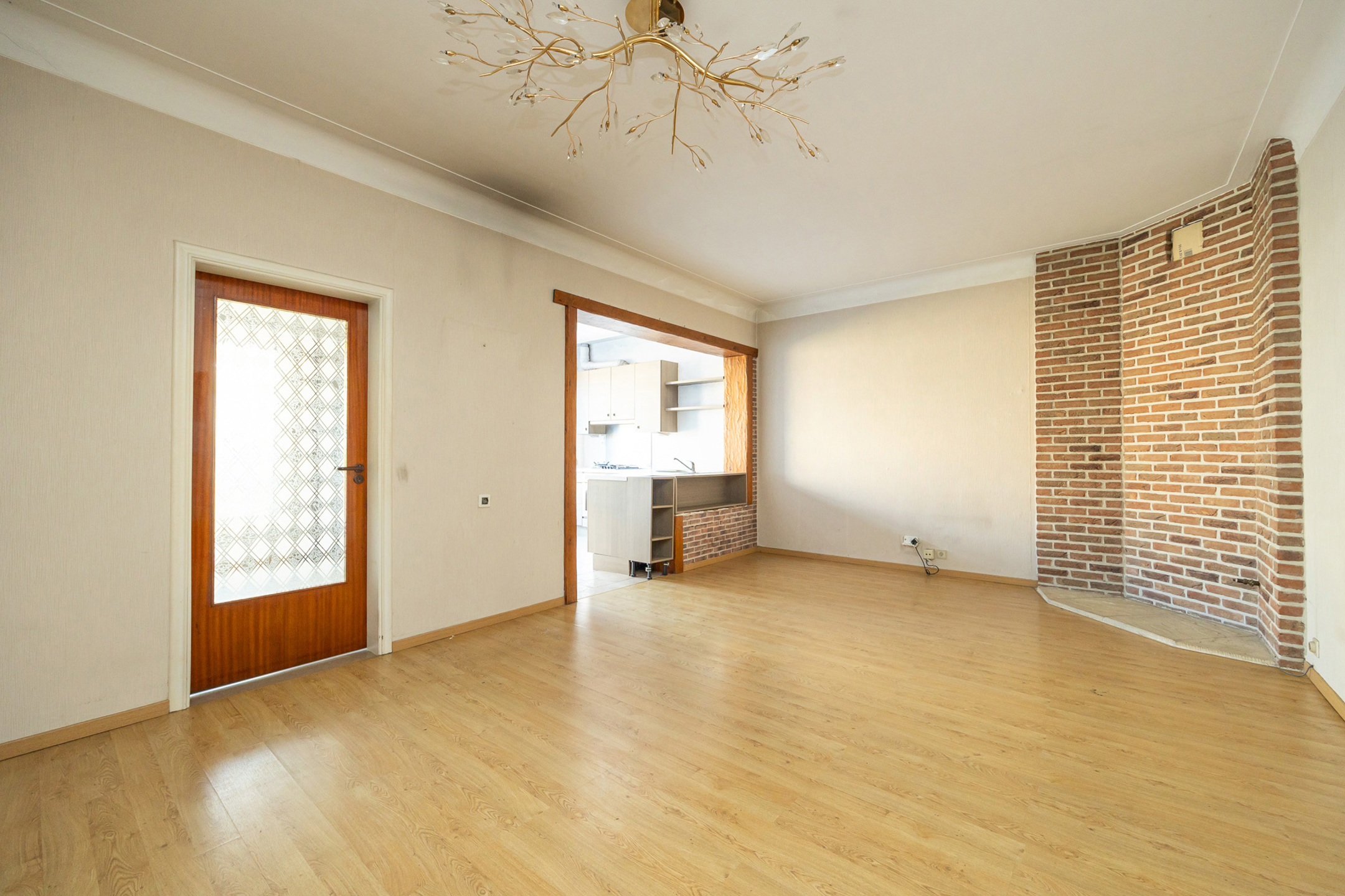 WOMMELGEM - Te renoveren woning met zuidoost gerichte tuin - foto 2