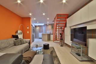 Deze volledig gerenoveerde woning is centraal gelegen in Melsele vlakbij enkele belangrijke invalswegen (E34, N70,...).De woning heeft volgende...