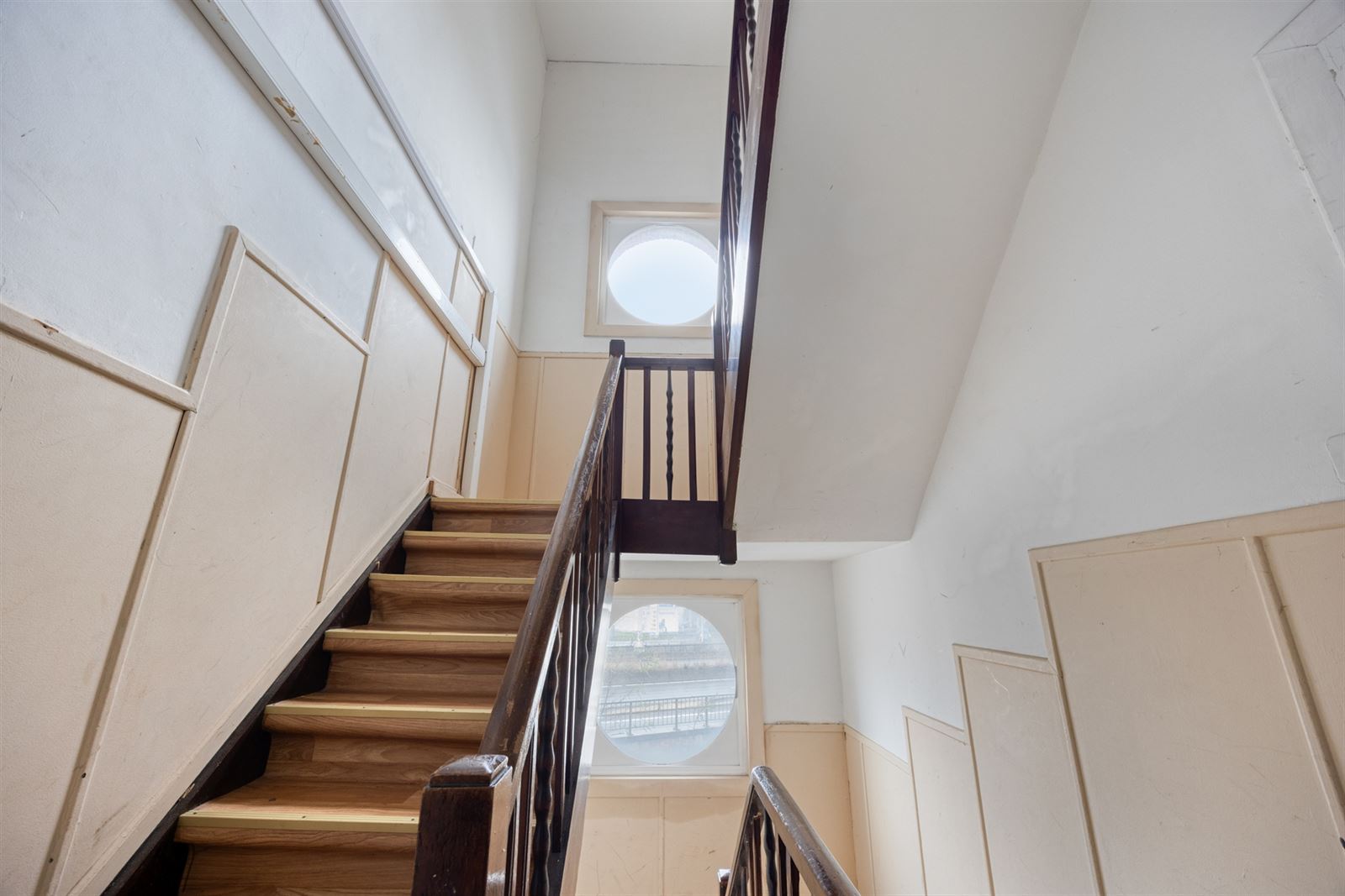 Op te frissen 2slpk appt op strategische ligging  - foto 2