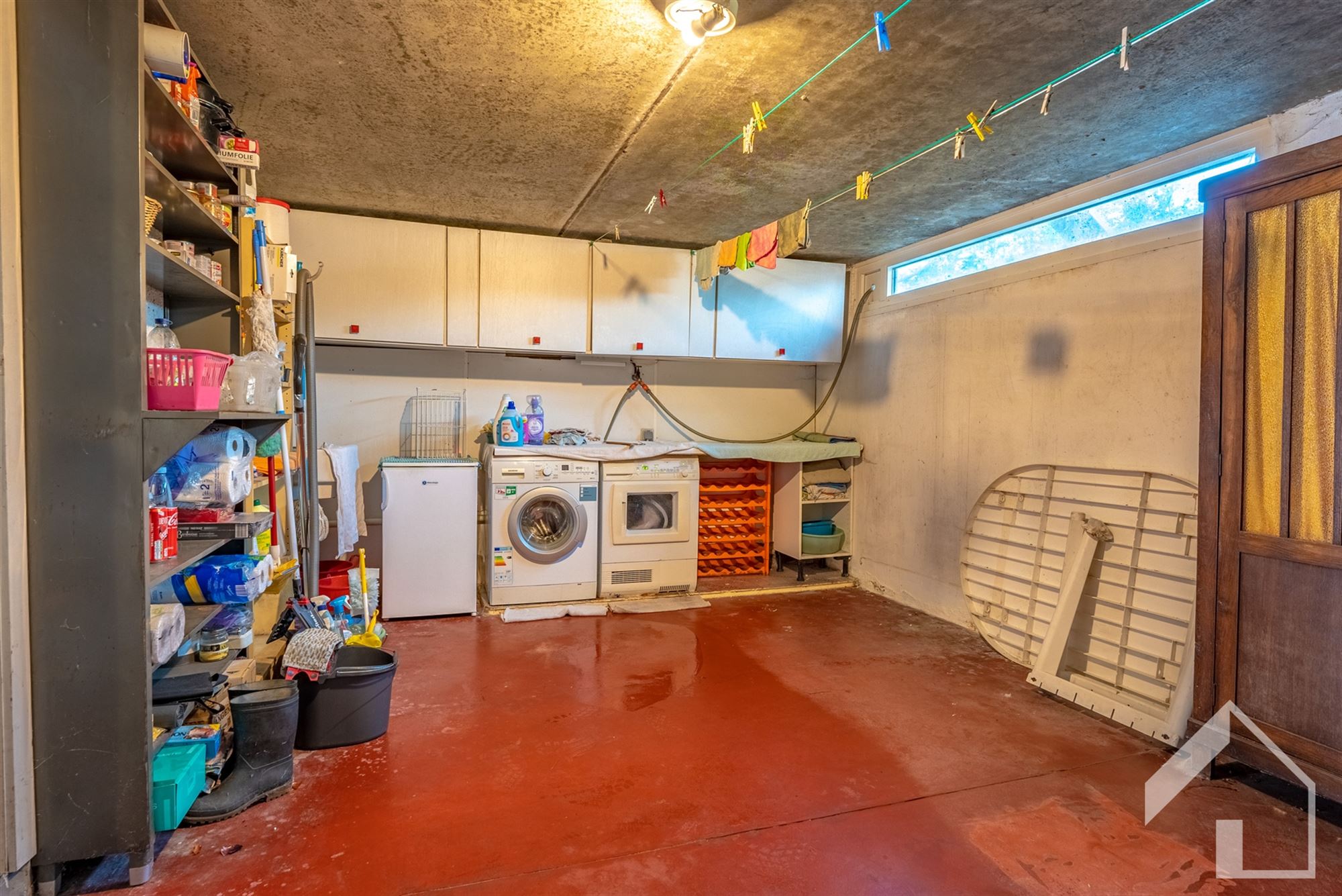 Instapklare, ruime woning met 3 slaapkamers, groot terras, gemeenschappelijk onderhouden tuin en garage - foto 4