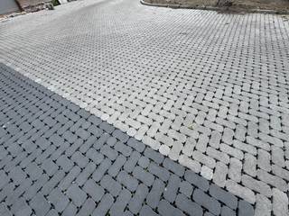 we hebben 8 autostaanplaatsen te koop te Sint-Gillis Waas, onmiddellijk beschikbaar, beveiligd met een automatisch hek, het zijn open parkeerplaatsen, ze worden verhuurd aan 65 euro/Maand dus 6.000 euro/jaar opbrengst.