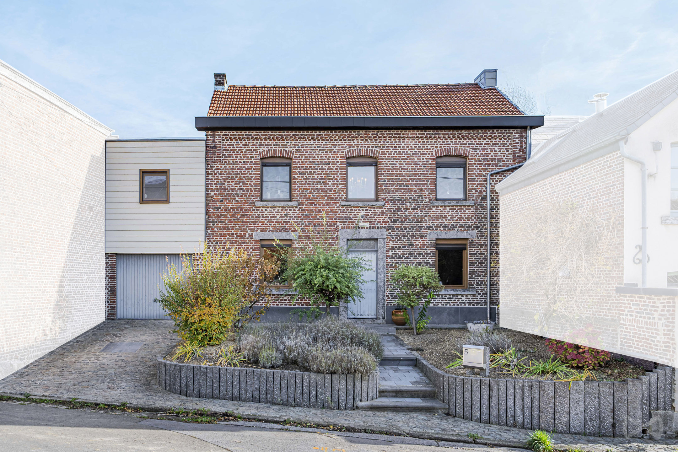 Maison à vendre à Ambresin avec 3 chambres - photo 1