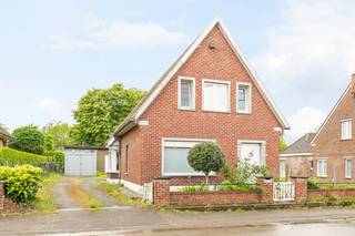 <p>FOR SALE: Solid detached house with plenty of potential!</p>
<p>This well-maintained home combines a practical layout, spacious rooms and a solid foundation with several recent technical upgrades.</p>
<p>LAYOUT:<br />Entrance hall, spacious living area and practical kitchen with adjoining laundry/storage room. Upstairs, the property features three spacious bedrooms and a bathroom.</p>
<p>In the garden, there is a separate garage as well as a newly built outbuilding offering many possibilities: tiny house, office space, professional practice, etc.</p>
<p>Thanks to the recently renewed windows, the condensing central heating boiler and the compliant electrical installation, this property already offers a strong foundation. With some refreshing works, you can turn this house into your ideal home.</p>
<p>What makes this property unique?<br />♦ solid detached house<br />♦ three spacious bedrooms<br />♦ recent windows with shutters<br />♦ condensing central heating boiler (2012)<br />♦ compliant electrical installation<br />♦ practical layout with laundry/storage room<br />♦ spacious living area<br />♦ property with lots of potential<br />♦ ideal foundation to renovate to your own taste</p>
<p>Interested in this property with many possibilities?<br />Contact us today: charlotte@immobeguin.be</p>