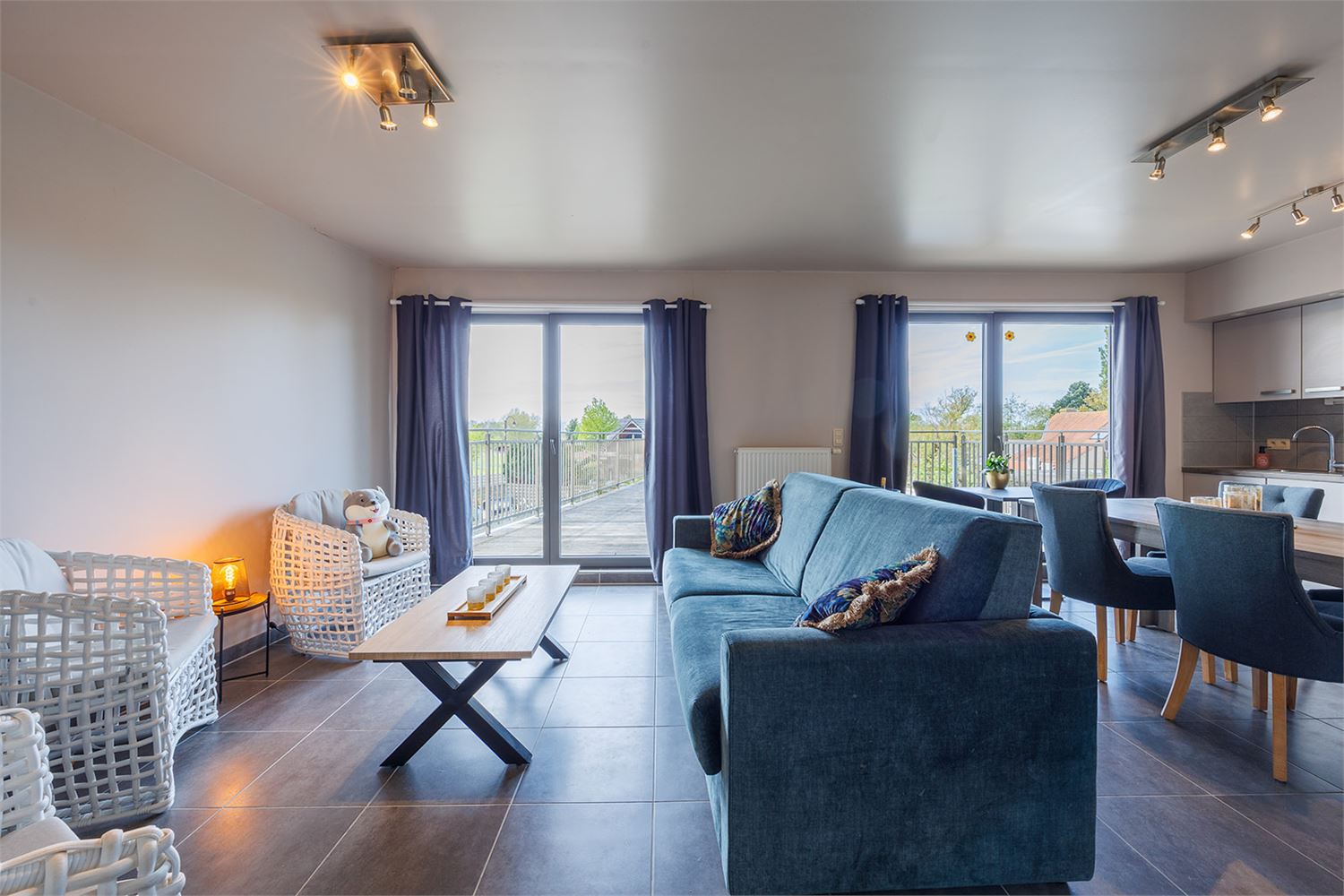 Gerenoveerd 3-slpk appartement met prachtig groot zonneterras - foto 4