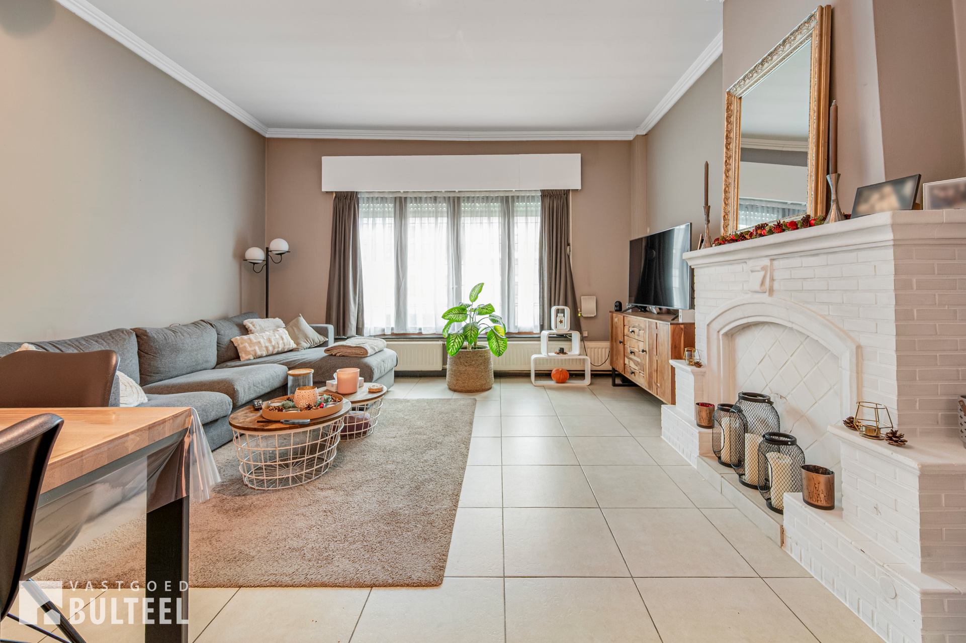 Verzorgde bel-etagewoning met 3 slaapkamers en garage! - foto 2