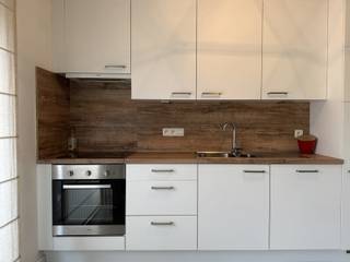 Dit recent gerenoveerde appartement is gunstig gelegen nabij openbaar vervoer, scholen en winkels en heeft een vlotte fietsverbinding naar het...