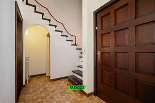 House for sale in Halle