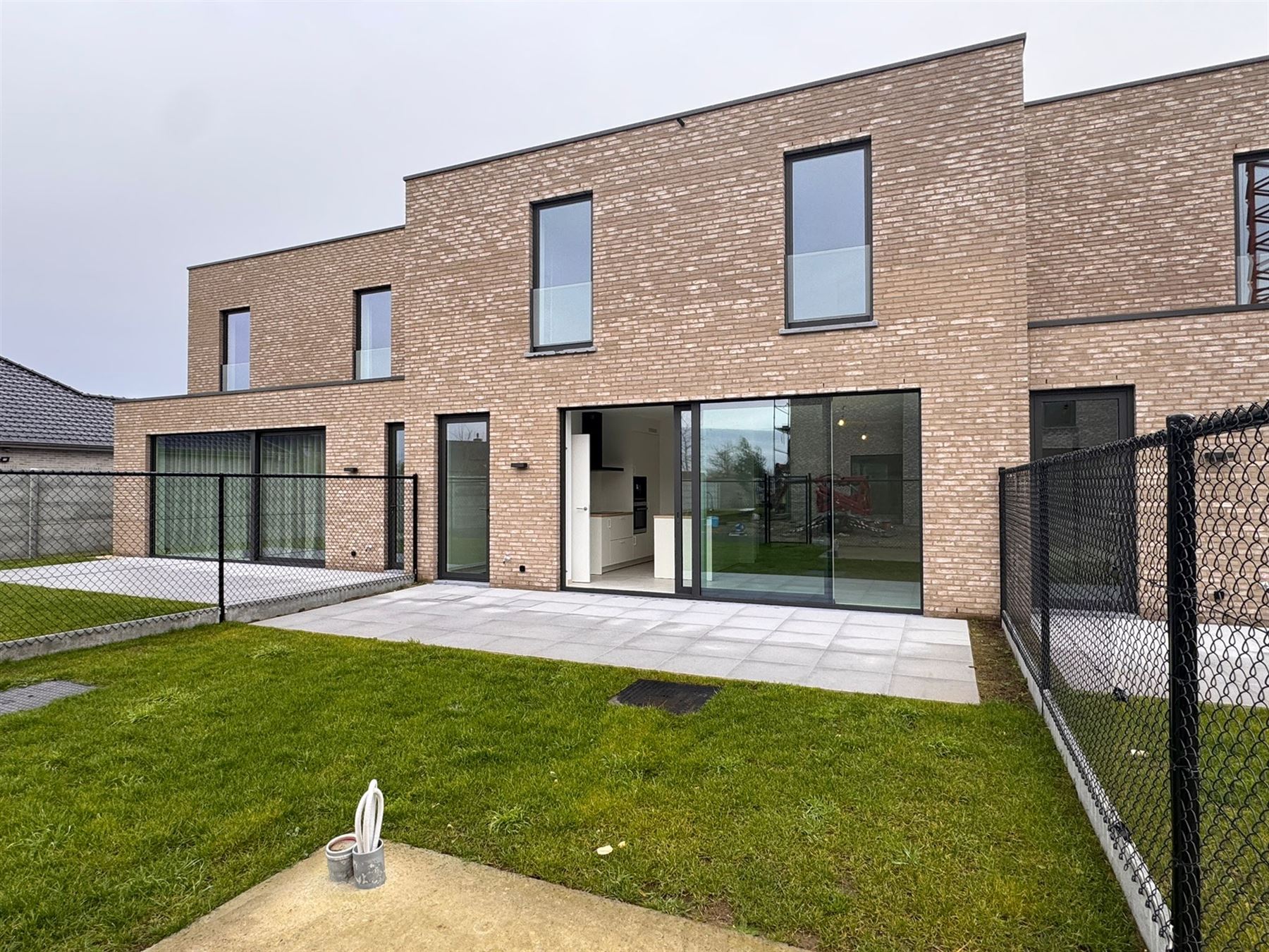 Nieuwbouwwoning met alle comfort - foto 3