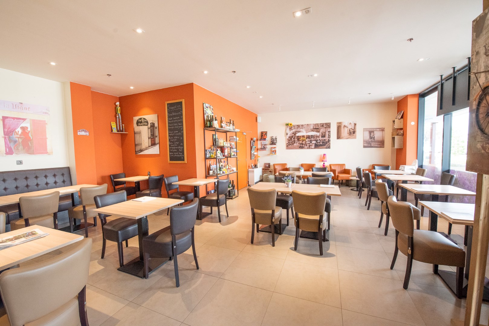 Eetcafé/brasserie 'Salut les Copains' OVER TE NEMEN te Waregem (Sint-Eloois-Vijve). - foto 5