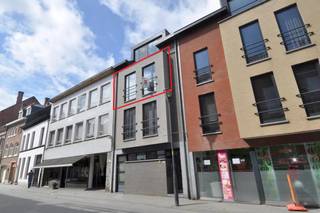 INDIEN U EEN BEZOEK WENST IN TE PLANNEN GELIEVE EEN BEZOEK AAN TE VRAGEN VIA WWW.HILLEWAERE.BE VIA DE RODE KNOPWelkom in dit gezellige appartement...