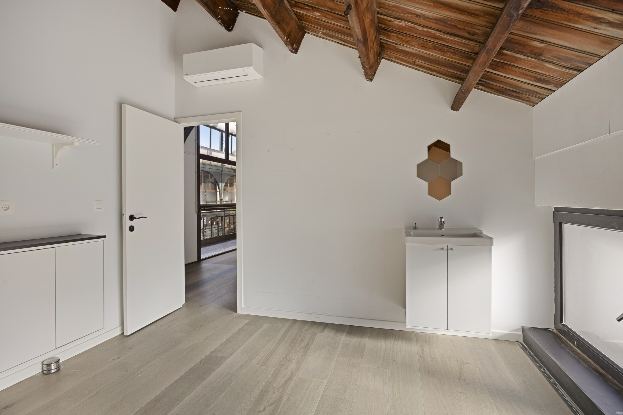 Te huur: Handelspanden op een prachtige locatie in Mechelen - foto 3