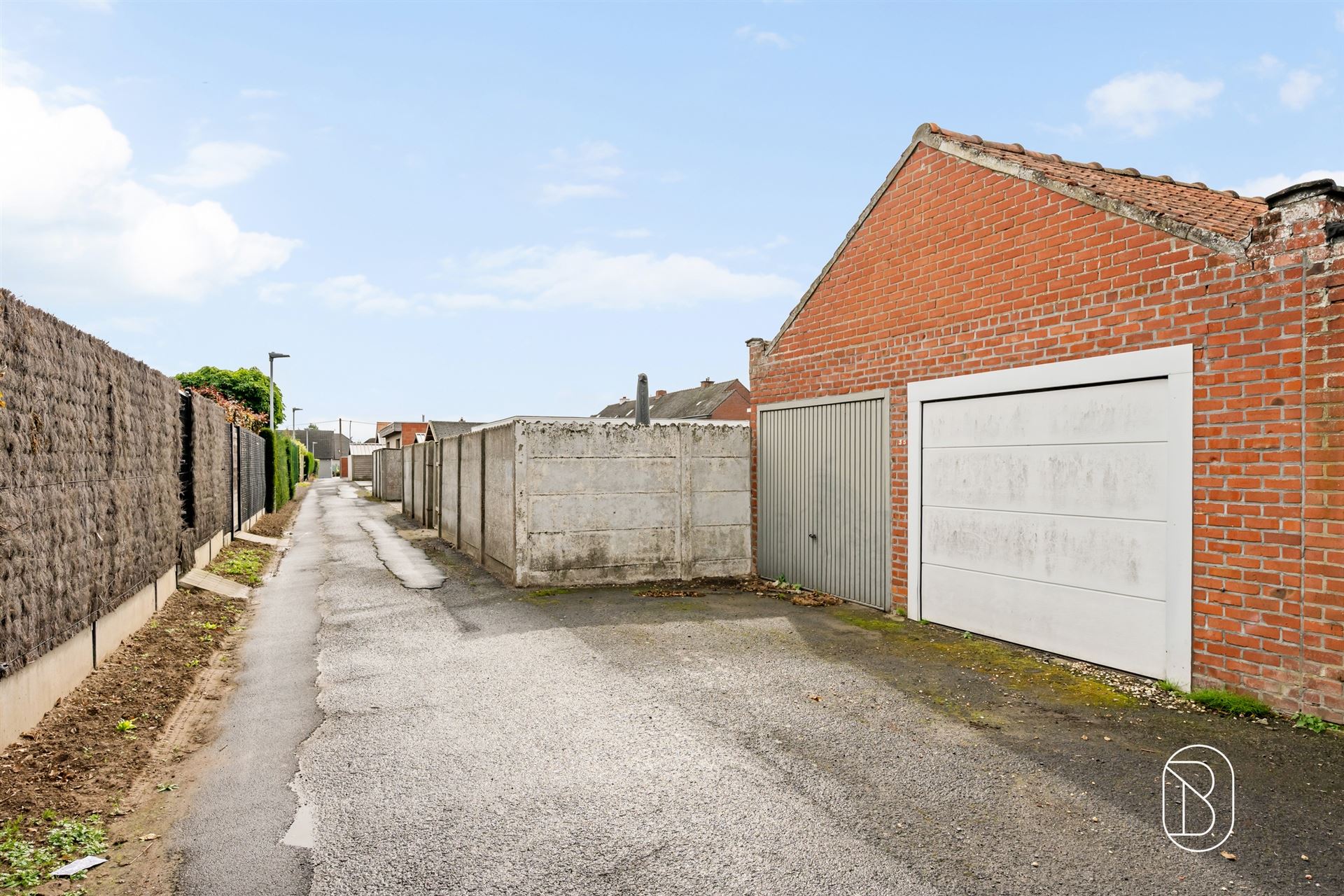 Op te frissen woning met ruime garage, 3 SLK en uitweg! - foto 5