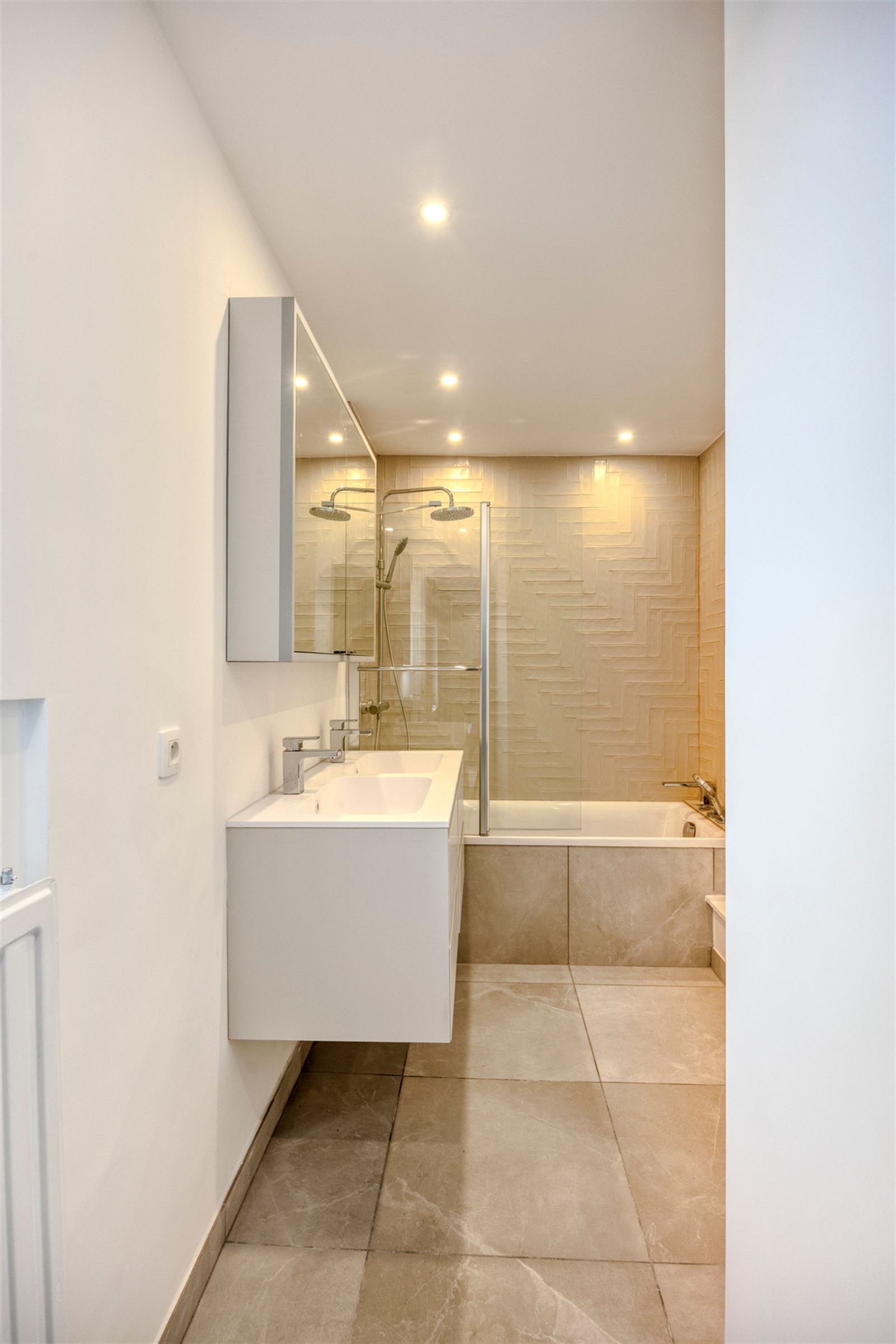 Penthouse met 1 slaapkamer op de 7de verdieping – Welkom op je privé-eiland
- foto 5