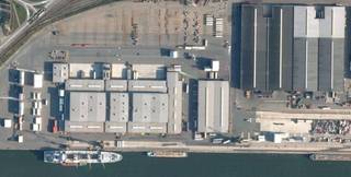 Magazijn van 8100m² te huur in het Hansadok in de haven van Antwerpen, hoogte 7m en 3 buitenpoorten