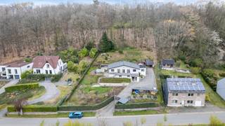 Immo3000 biedt deze karaktervolle woning te koop aan op een gegeerde locatie in Kessel-Lo (Leuven). Gelegen aan de Leming geniet u, naast...