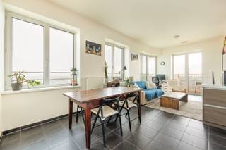 Recent hoekappartement met spectaculair uitzicht over de stad en haven. Residentie Lichttoren bevindt zich tenmidden van Park Spoor Noord, naast...