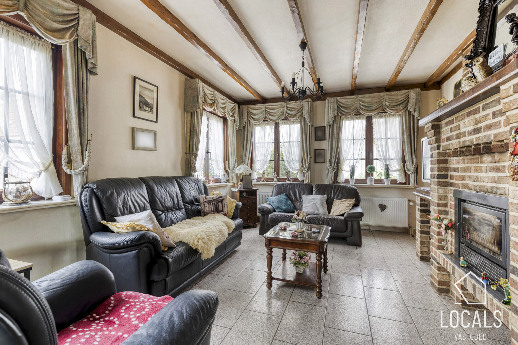 Zeer goed onderhouden ruime open bebouwing te Kerksken - foto 5