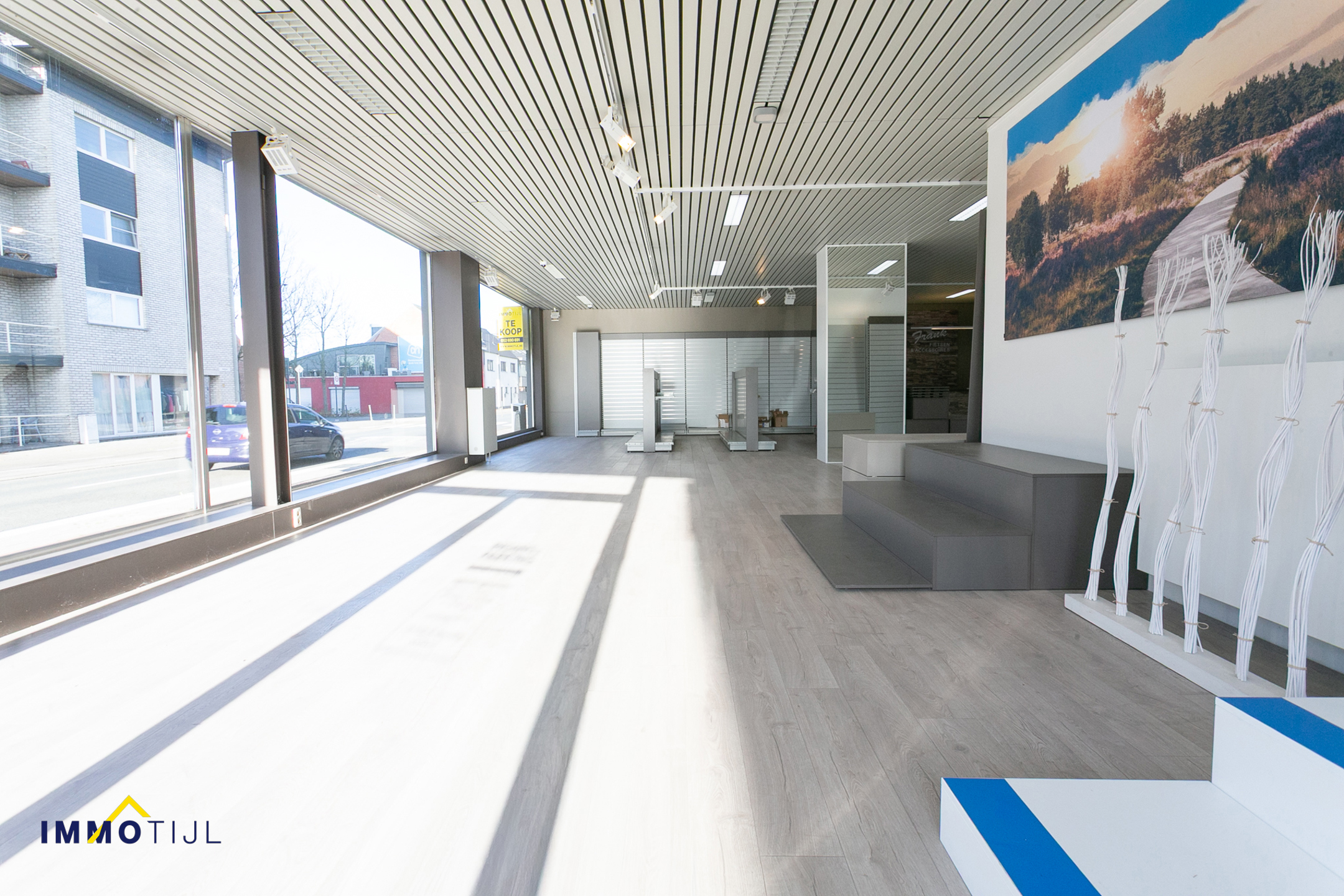 Handelspand + Magazijn + Appartement op te Sint-Gillis! - foto 2