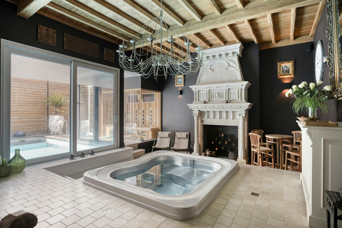 Wellness met woonst, shop en panoramisch terras in Brugge - foto 2