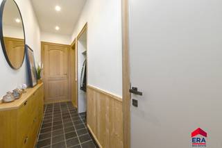 Ben je op zoek naar een gezellig nest waar je je meteen thuis voelt? Dan is deze volledig gerenoveerde woning uit 2017 misschien wel precies wat...
