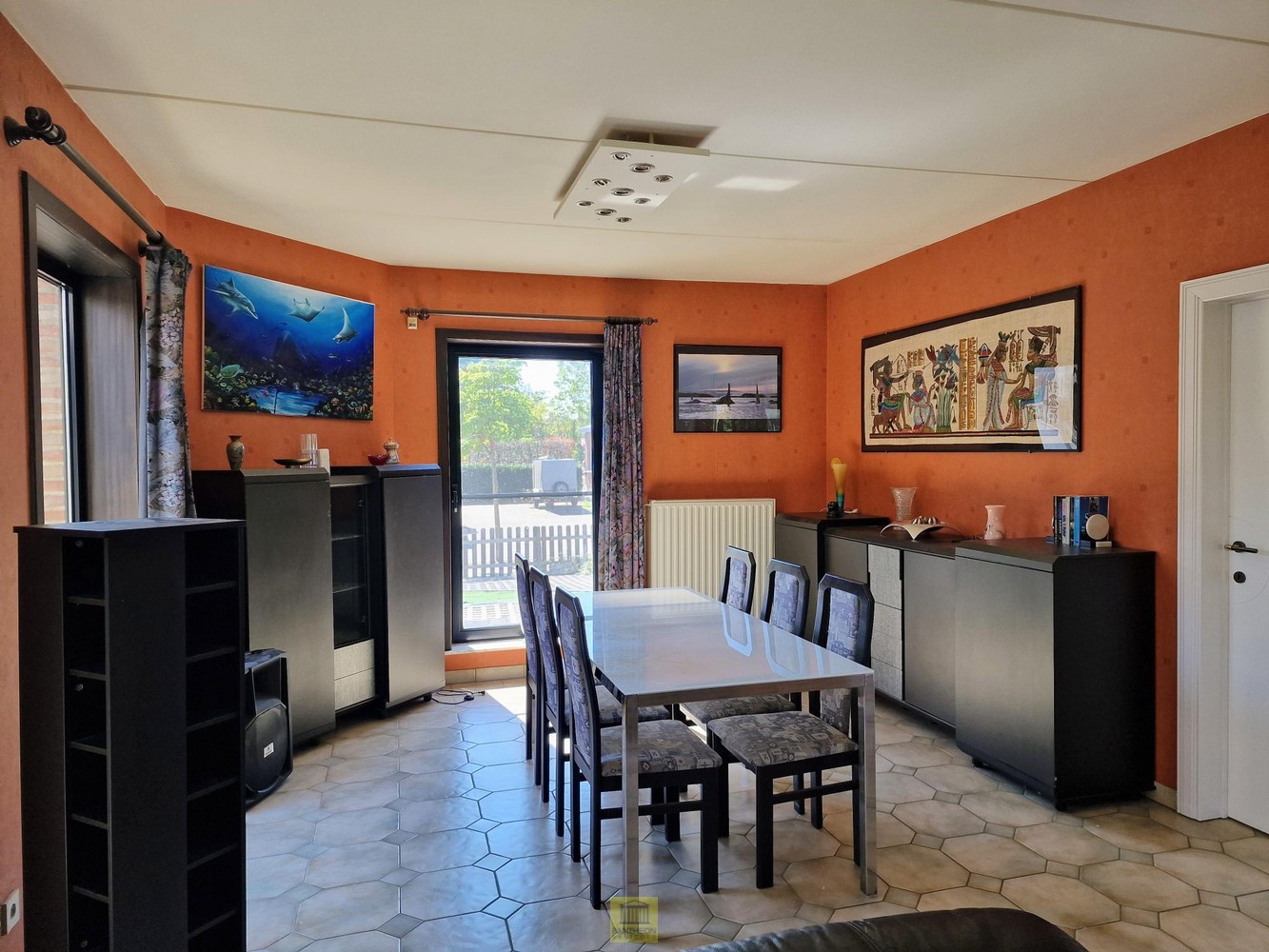 Instapklare open bebouwing met tal van extra’s en verrassend lage energiekosten - foto 3