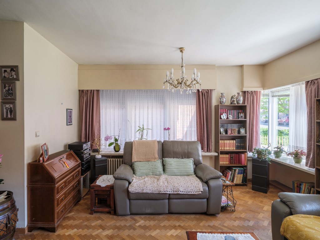 Stijlvol tweeslaapkamerappartement met mid-century karakter nabij Gent-Sint-Pieters - foto 4