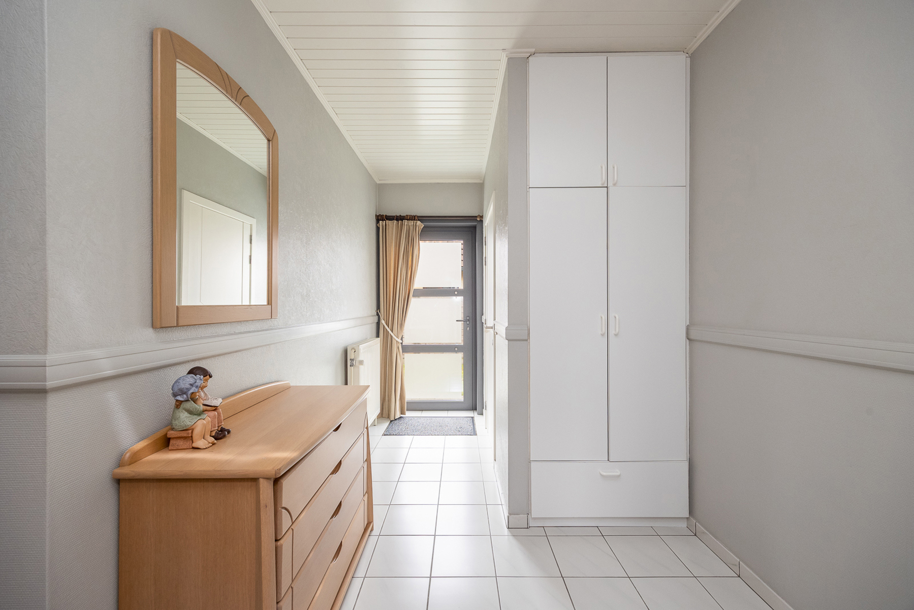 Laagbouwwoning met 3 slaapkamers, veranda, garage, zolder en prachtig open zicht in Wuustwezel. - foto 3