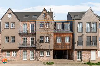 Op een aangename en rustige ligging in Booischot bevindt zich dit charmante appartement met twee slaapkamers, een terras, tuin en...