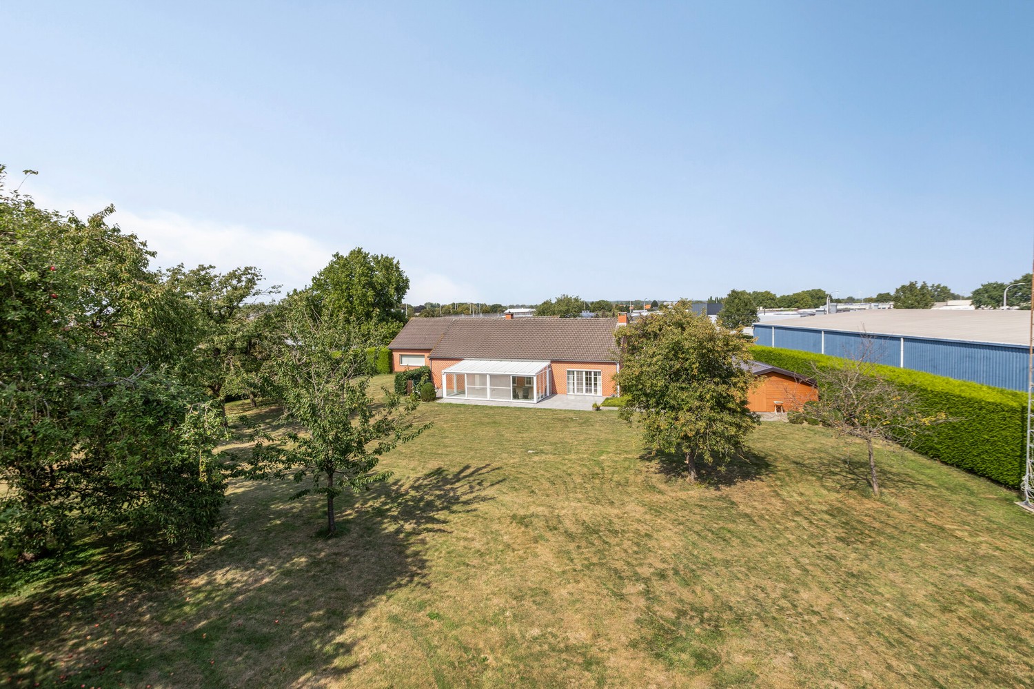 Commercial for sale in Sint-Truiden with 4 bedrooms - photo 4