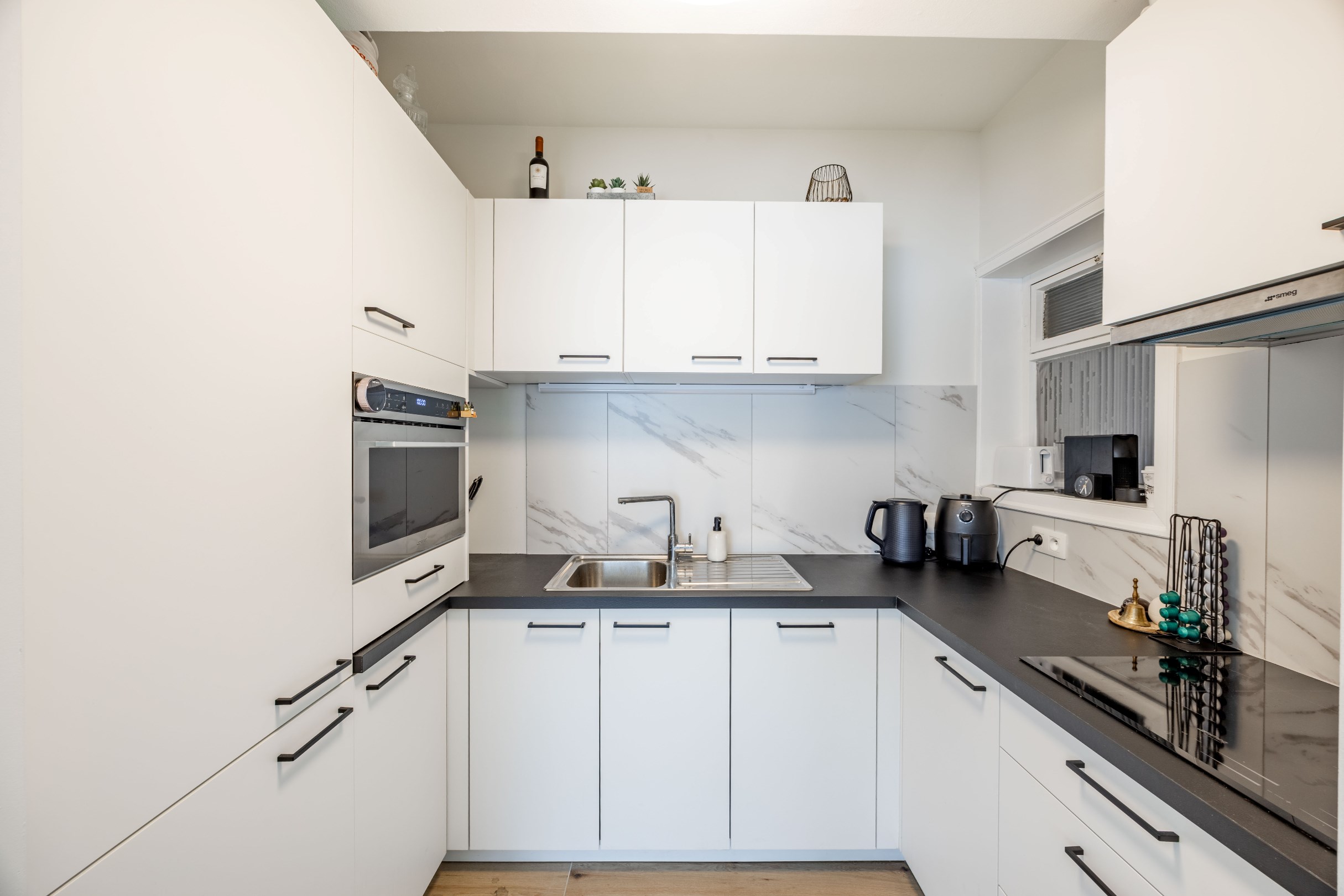 CENTRAAL GELEGEN OPGEFRIST APPARTEMENT - foto 4