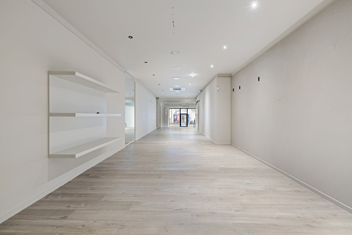 Handelspand te koop in hartje Kortrijk - foto 5