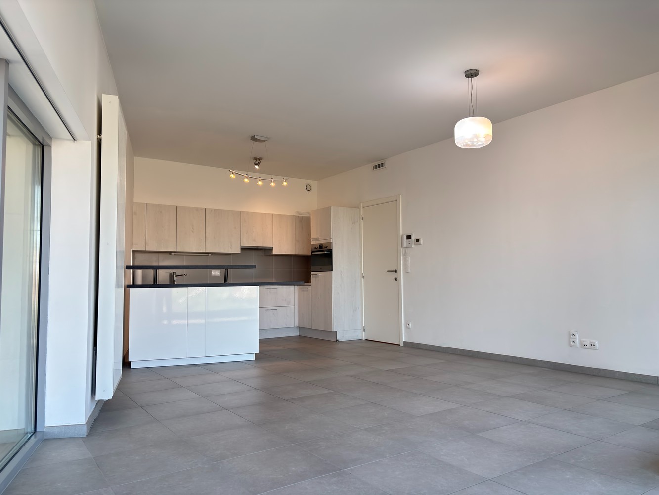 2-slaapkamerappartement naast station van Leuven te huur! - photo 4