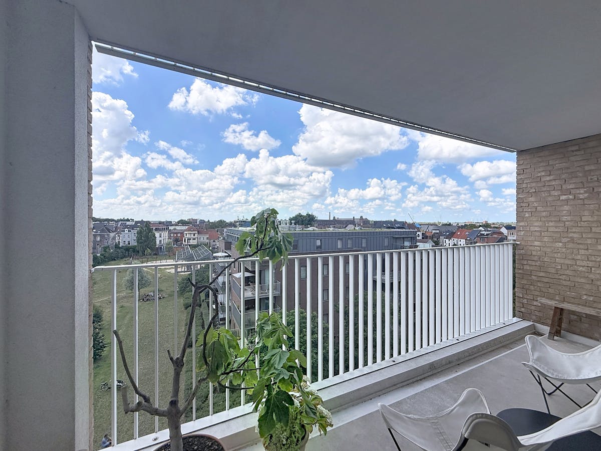 Hip appartement met 2 slaapkamers en terras te Gent  - foto 4