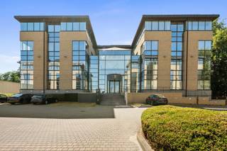 <p>The first floor features fitted-out and fully renovated office spaces, equipped with new technical installations introduced in 2025. This provides a modern and functional working environment that is ready for immediate occupancy.</p>
<p><strong><span>Convenient parking facilities:</span></strong><span> indoor parking spaces (€1,100 per space) and outdoor parking spaces (€800 per space).</span></p>
<p><strong><span>Energy performance certificate: EPC C.</span></strong></p>
<p><span>Located in a pleasant environment, the building benefits from immediate access to the Brussels ring road and is close to shops and various services. Public transport connections are excellent, with De Lijn bus services and Groot-Bijgaarden railway station just a few minutes away. The property also offers quick and easy access to Brussels and the surrounding areas.</span></p>