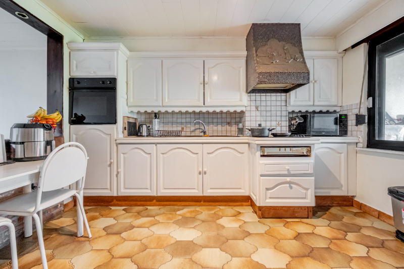 Charmant rijhuis met garage in het centrum van Beveren! - photo 5